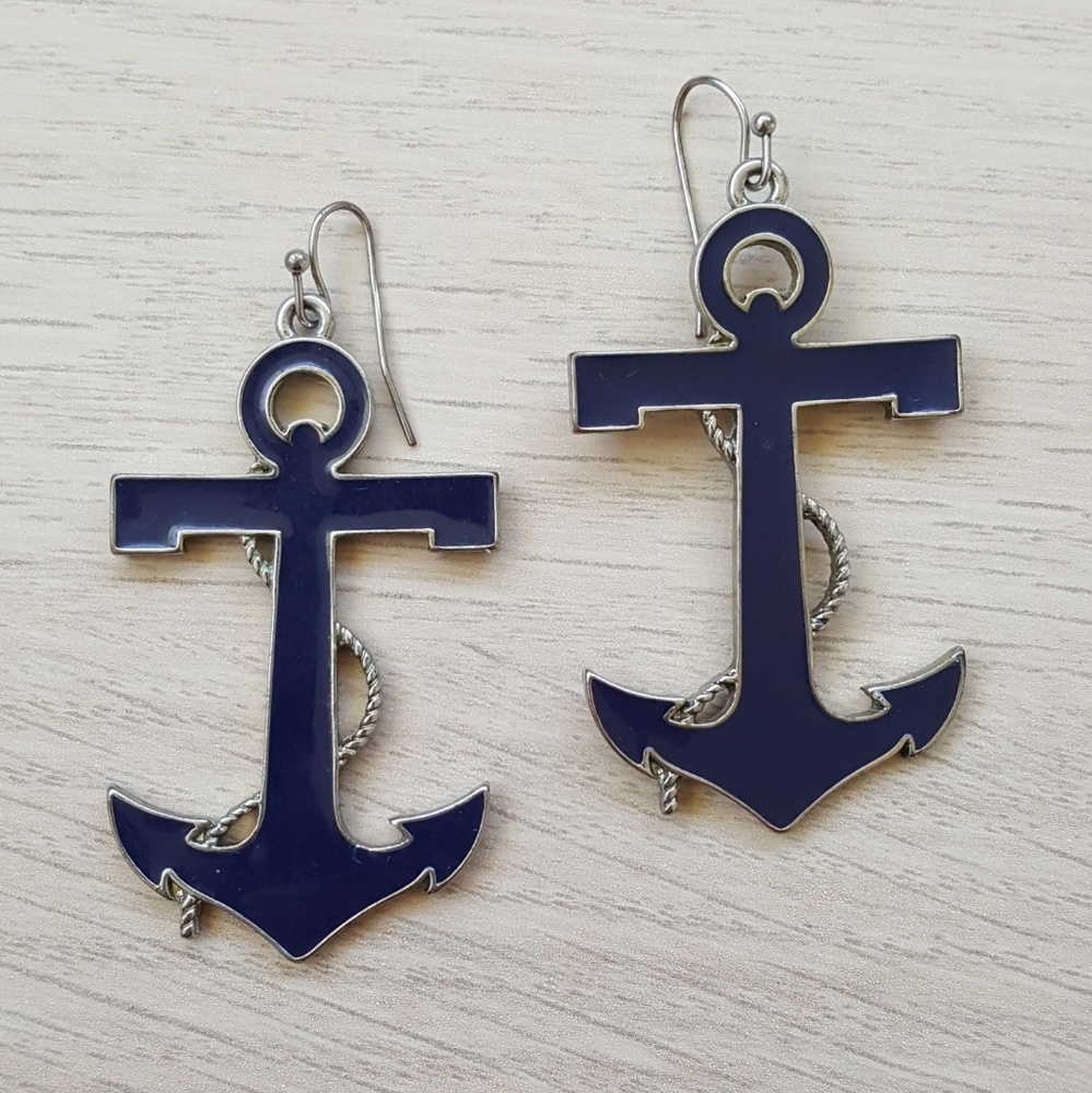 Anchor earrings